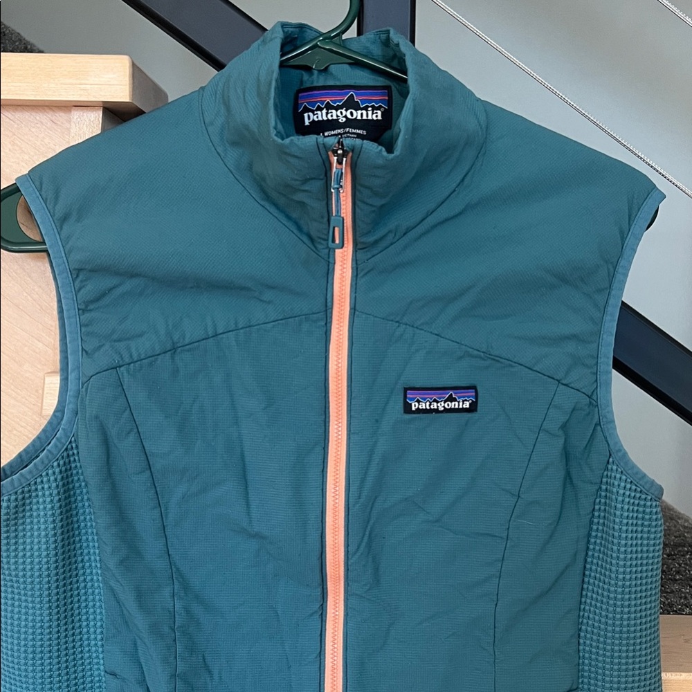 Patagonia women’s nano air vest - large